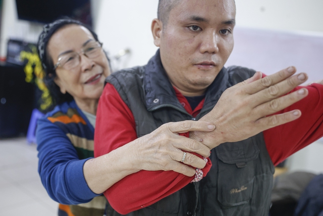 Hơn 30 m&ugrave;a xu&acirc;n ươm mầm hy vọng từ mẹ Ph&uacute;c giữa l&ograve;ng H&agrave; Nội - Ảnh 2.