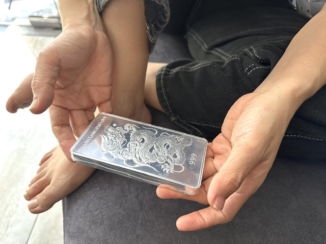 Giá vàng, bạc giảm không phanh- Ảnh 2. Giá vàng, bạc giảm không phanh- Ảnh 2.