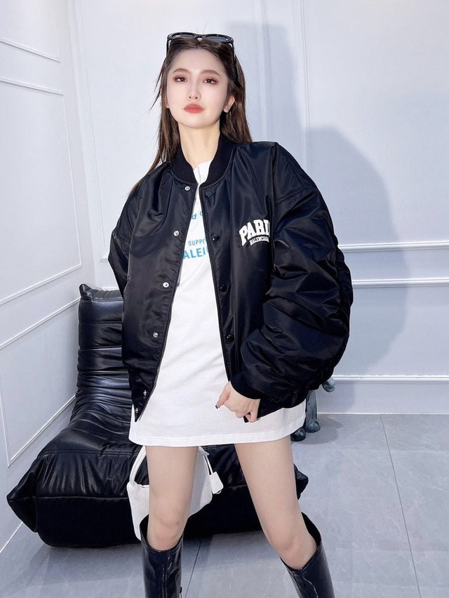 Điểm chạm trẻ trung cùng với áo bomber cá tính - Ảnh 4.