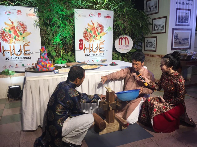 Giữ hương tết xưa: Hương bánh cung đình thất truyền trở lại- Ảnh 1. Giữ hương tết xưa: Hương bánh cung đình thất truyền trở lại- Ảnh 1.