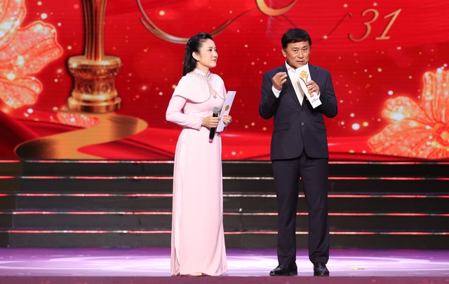 NSND Lệ Thủy, NSƯT Kim Tử Long c&ugrave;ng d&agrave;n nghệ sĩ gạo cội hội ngộ - Ảnh 6.