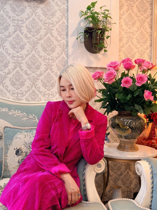 Phong cách thời trang sành điệu của chuyên gia thẩm mỹ Hà Nội - Ảnh 6.