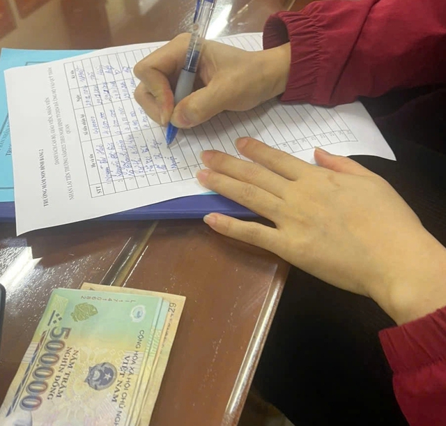 Gi&aacute;o vi&ecirc;n phải nộp lại tiền thưởng Nghị định 73: Kiểm điểm tr&aacute;ch nhiệm người đứng đầu - Ảnh 1.