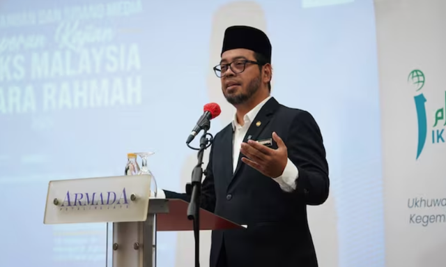 Bộ trưởng Zulkifli Hasan gây sốc với phát ngôn về căng thẳng công việc và đồng tính - Ảnh 1. Bộ trưởng Zulkifli Hasan gây sốc với phát ngôn về căng thẳng công việc và đồng tính - Ảnh 1.