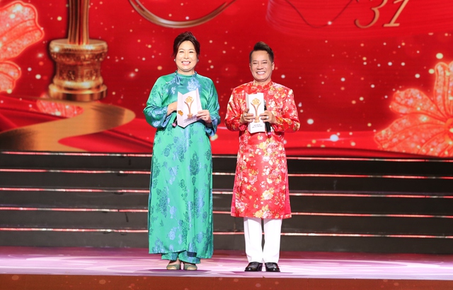 NSND Lệ Thủy, NSƯT Kim Tử Long c&ugrave;ng d&agrave;n nghệ sĩ gạo cội hội ngộ - Ảnh 9.