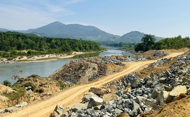 Quảng Ngãi: Phạt Công ty TNHH thủy điện Sông Liên 700 triệu đồng do vi phạm - Ảnh 2.