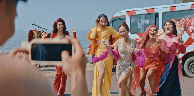 Truyền th&ocirc;ng quốc tế th&iacute;ch th&uacute; với &ocirc;ng bố &lsquo;chất chơi&rsquo; của Viettel Telecom- Ảnh 4.