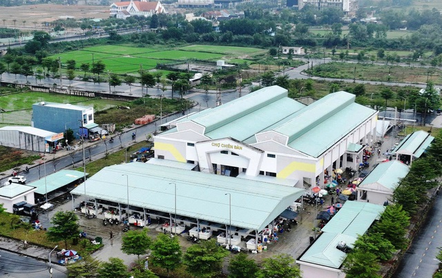 Khu phố chợ 'nhiều lần thất hứa' ở Đà Nẵng chính thức đi vào hoạt động- Ảnh 1. Khu phố chợ 'nhiều lần thất hứa' ở Đà Nẵng chính thức đi vào hoạt động- Ảnh 1.