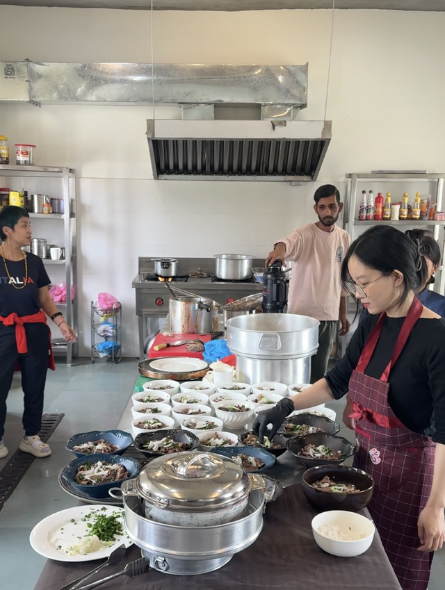 Hương Việt giữa trời tuyết Ladakh - Ảnh 1.