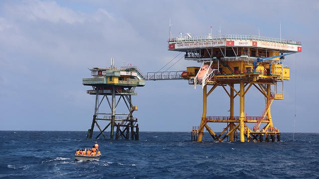 Mang xuân từ đất liền đến các nhà giàn DK1 - Ảnh 13.