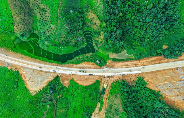 Đột phá hạ tầng Việt Nam 2026: Hướng tới khát vọng phát triển bền vững - Ảnh 3. Đột phá hạ tầng Việt Nam 2026: Hướng tới khát vọng phát triển bền vững - Ảnh 3.
