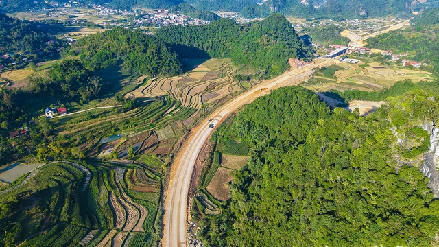 Đột phá hạ tầng Việt Nam 2026: Hướng tới khát vọng phát triển bền vững - Ảnh 4. Đột phá hạ tầng Việt Nam 2026: Hướng tới khát vọng phát triển bền vững - Ảnh 4.