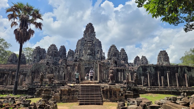Kh&aacute;m ph&aacute; vẻ đẹp kỳ diệu của Angkor Wat trong h&agrave;nh tr&igrave;nh ngắn ngủi đến Siem Reap - Ảnh 7.