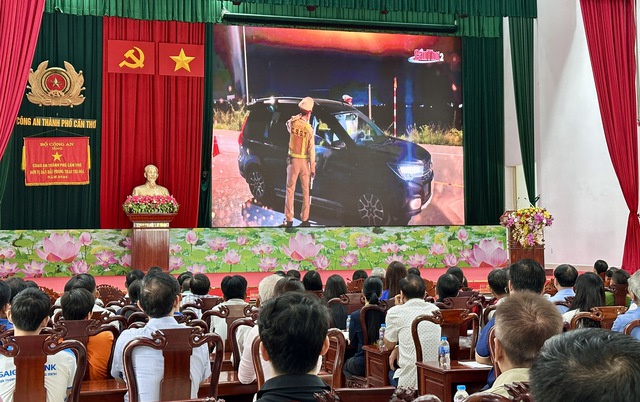 Cần Thơ: Đề cao cảnh giác với cướp ngân hàng, cướp tiệm vàng - Ảnh 2.