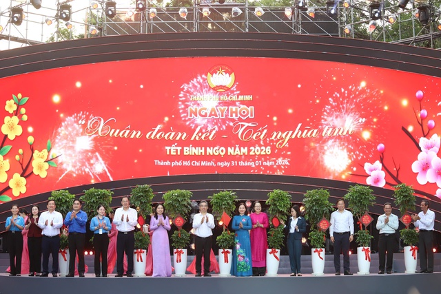 TP.HCM nghĩa t&igrave;nh: Hơn 5.900 tỉ đồng chăm lo tết cho người d&acirc;n- Ảnh 2.