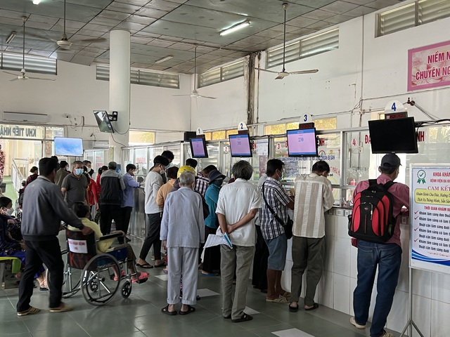 Cà Mau: Nhiều cơ sở y tế công lập còn hơn 229 tỉ BHYT chưa quyết toán - Ảnh 1.