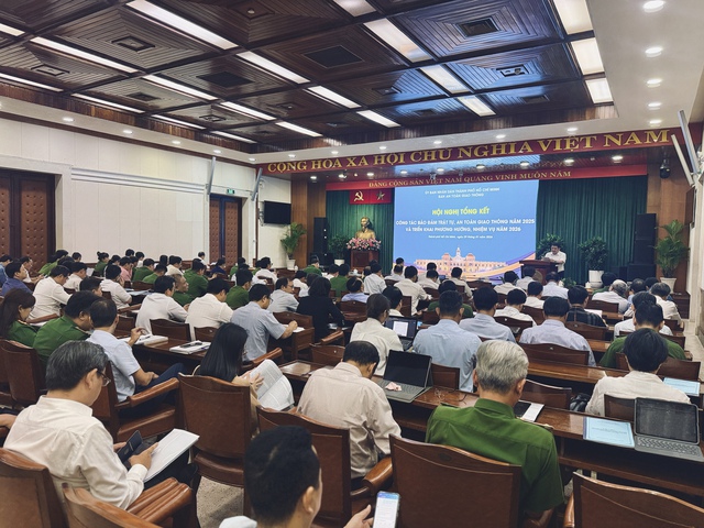 Đỗ xe m&aacute;y tr&ecirc;n vỉa h&egrave; TP.HCM: Phường đề xuất người d&acirc;n kh&ocirc;ng cần xin ph&eacute;p- Ảnh 1.