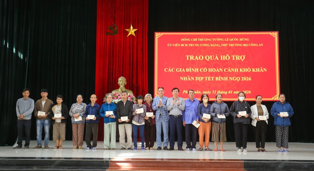 Để người dân khó khăn có cái tết đủ đầy hơn- Ảnh 7. Để người dân khó khăn có cái tết đủ đầy hơn- Ảnh 7.