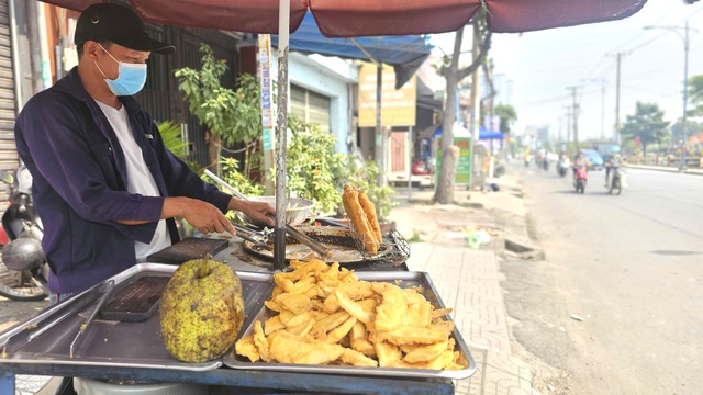 Chuyện mưu sinh của người đàn ông hái sa kê: 'Nguyện vọng thấy con trưởng thành' - Ảnh 8.