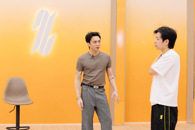 Soobin g&acirc;y &aacute;p lực cho học tr&ograve;? - Ảnh 1.