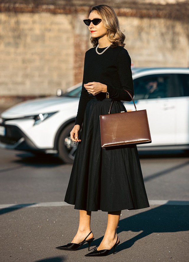 Chân váy chữ A khoác lên diện mạo mới: Phong cách retro vượt thời gian- Ảnh 1.