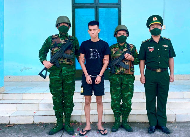 Đối tượng bị truy n&atilde; sa lưới bi&ecirc;n ph&ograve;ng T&acirc;y Ninh khi nhập cảnh v&agrave;o Việt Nam- Ảnh 1.