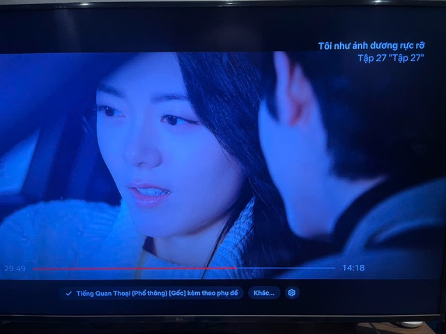 Y&ecirc;u cầu Netflix gỡ 'T&ocirc;i như &aacute;nh dương rực rỡ' v&igrave; c&oacute; đường lưỡi b&ograve;, phim vẫn ph&aacute;t- Ảnh 2.