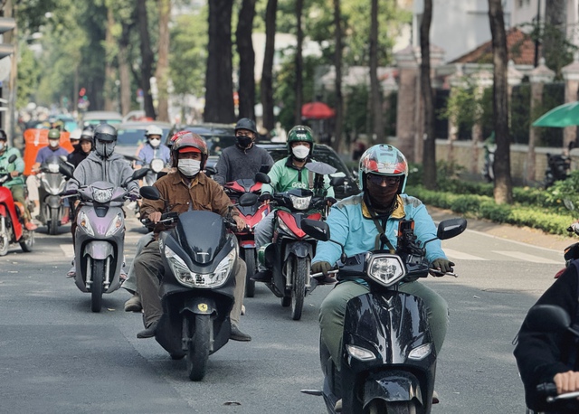 Ng&agrave;y cuối nghỉ Tết Dương lịch: Thời tiết TP.HCM se lạnh, triều cường g&acirc;y ngập nước  - Ảnh 1.