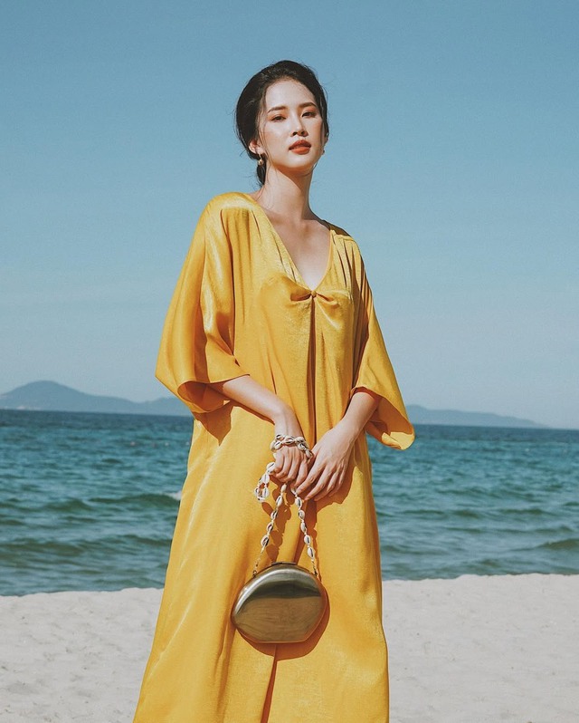 Khi váy suông chọn đứng ngoài cuộc đua phom dáng Khi váy suông chọn đứng ngoài cuộc đua phom dáng - Ảnh 1.