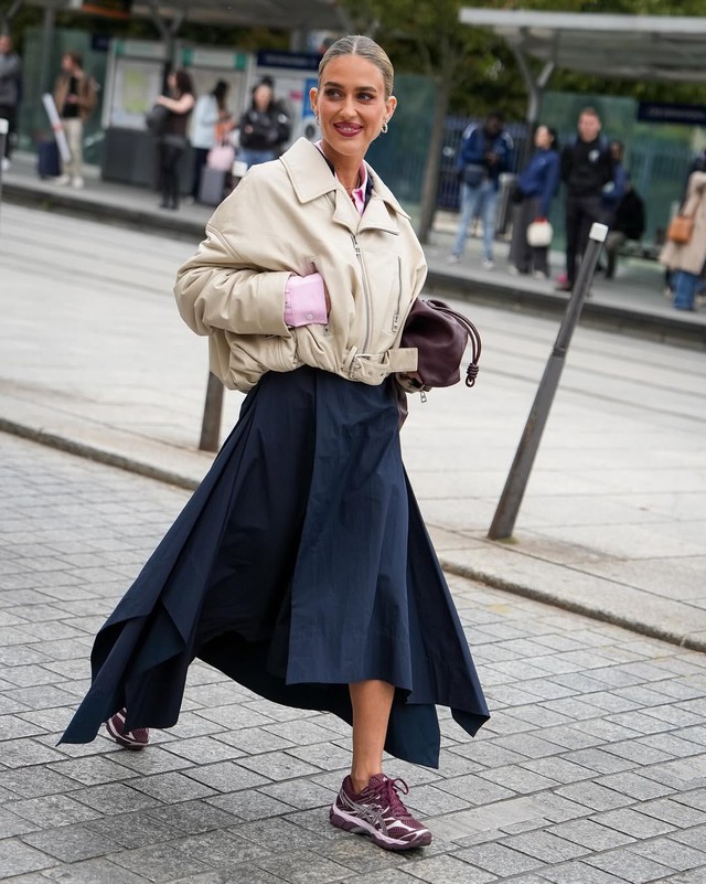 Chân váy quấn: mềm mại, linh hoạt và không bao giờ lỗi mốt - Ảnh 3.