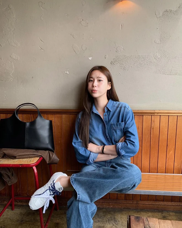 Muôn vàn phong cách với giày sneaker và quần denim - Ảnh 6.