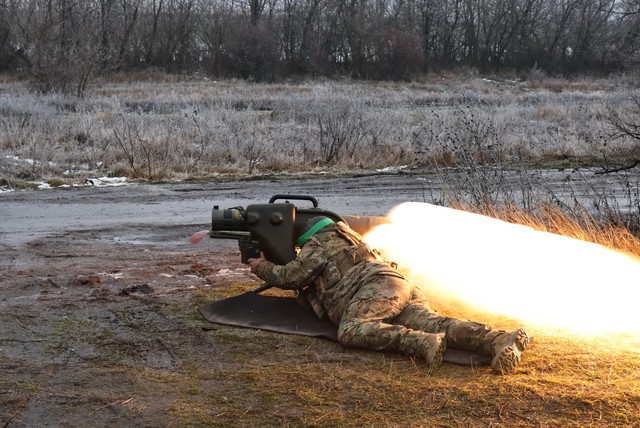 Chiến sự Ukraine ng&agrave;y 1.412: Moscow bị tấn c&ocirc;ng &lsquo;mỗi ng&agrave;y&rsquo;, &ocirc;ng Zelensky cải tổ nội c&aacute;c - Ảnh 2.