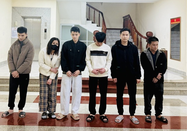 Quảng Trị: Bắt 6 nghi phạm li&ecirc;n quan đường d&acirc;y đ&aacute;nh bạc 100 tỉ đồng- Ảnh 1.