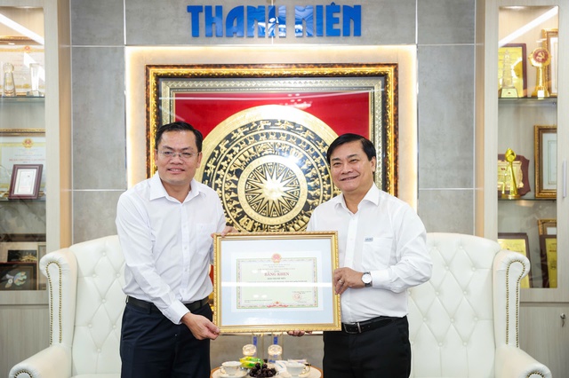 Tỉnh C&agrave; Mau tặng bằng khen B&aacute;o Thanh Ni&ecirc;n - Ảnh 2.