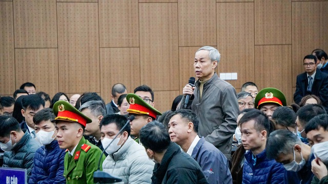 2 cựu Cục ph&oacute; An to&agrave;n thực phẩm khai mang tiền nhận hối lộ đi từ thiện- Ảnh 2.