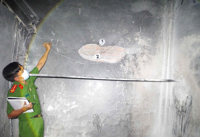 Điều tra vụ cháy nhà tại Đồng Tháp khiến 2 bé gái tử vong- Ảnh 2. Điều tra vụ cháy nhà tại Đồng Tháp khiến 2 bé gái tử vong- Ảnh 2.