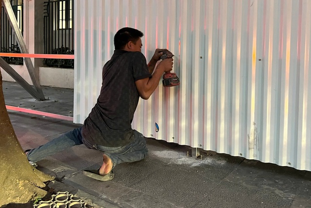 Phấn đấu giải ph&oacute;ng mặt bằng c&ocirc;ng vi&ecirc;n ph&iacute;a đ&ocirc;ng hồ Ho&agrave;n Kiếm trong th&aacute;ng 3 - Ảnh 2.