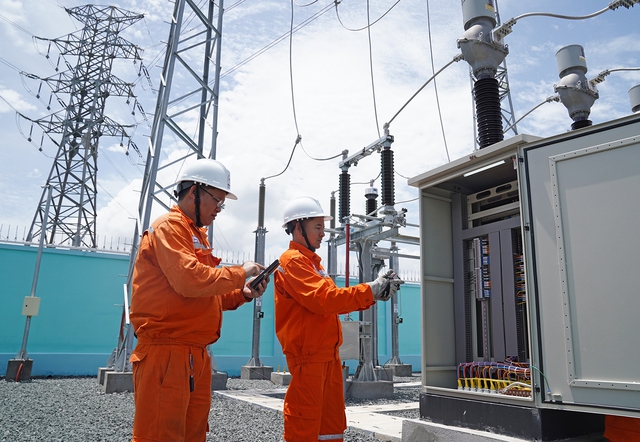 10 dấu ấn nổi bật của  EVNSPC trong năm 2025 - Ảnh 5.