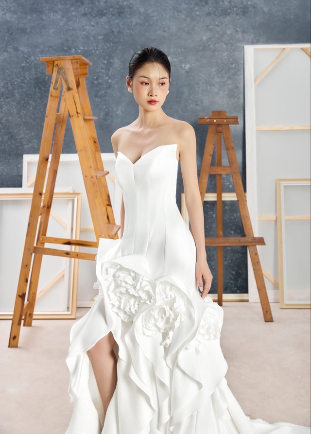 Đầm xẻ tà, ‘vũ khí’ giúp nàng tự tin khoe chân thon trong những bữa tiệc - Ảnh 8.