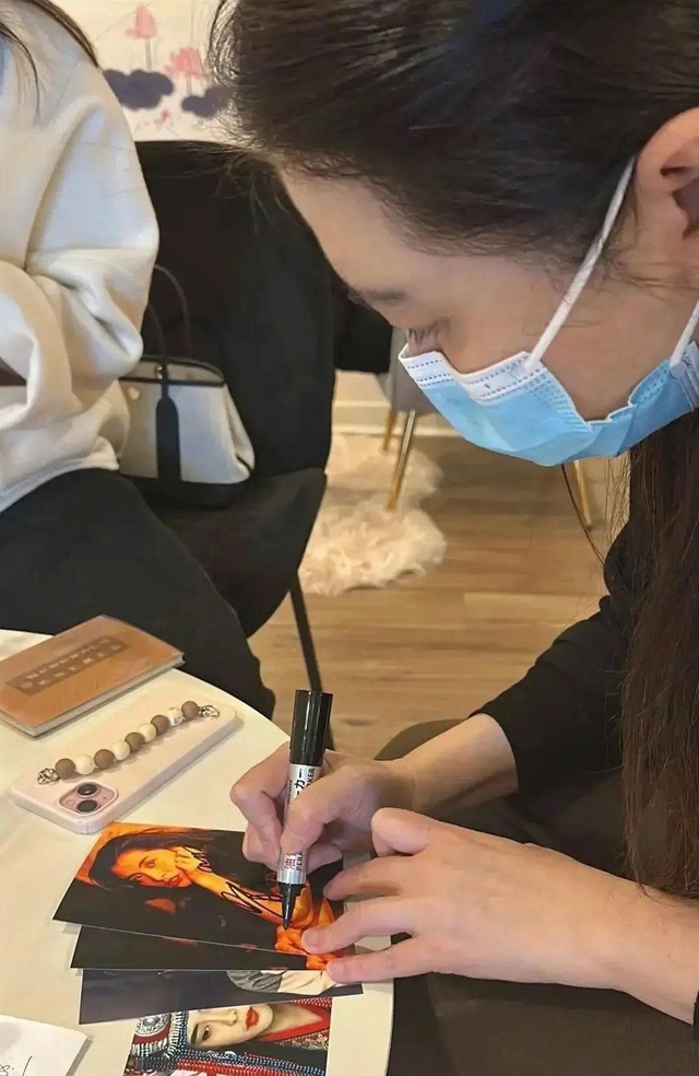 Vương Tổ Hiền sống giản dị, điều hành phòng khám châm cứu ở tuổi 59 - Ảnh 3.