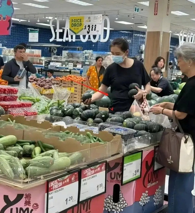 Vương Tổ Hiền sống giản dị, điều hành phòng khám châm cứu ở tuổi 59 - Ảnh 4.