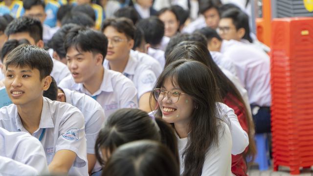 'AI n&oacute;i dối đại t&agrave;i, vẽ ra chuyện lịch sử cực logic nhưng kh&ocirc;ng c&oacute; thật'- Ảnh 1.