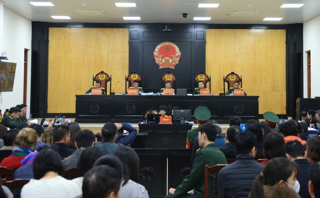 Vụ &aacute;n s&acirc;n bay Nha Trang: Gần 400 bị hại kh&aacute;ng c&aacute;o 'kh&ocirc;ng muốn' l&agrave;m bị hại- Ảnh 1.