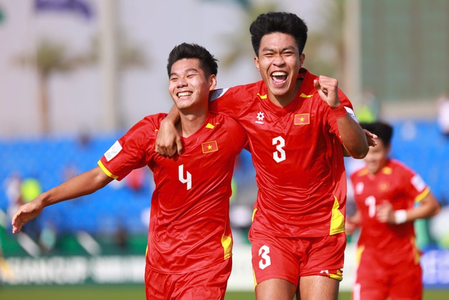 U.23 Việt Nam 'đ&aacute;nh nhanh thắng nhanh' Jordan, đứng đầu bảng A: Trận đấu của VAR, Đ&igrave;nh Bắc v&agrave; Hiểu Minh - Ảnh 4.