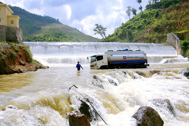 Petrolimex - Hành trình 70 năm của một thương hiệu quốc gia - Ảnh 1. Petrolimex - Hành trình 70 năm của một thương hiệu quốc gia - Ảnh 1.