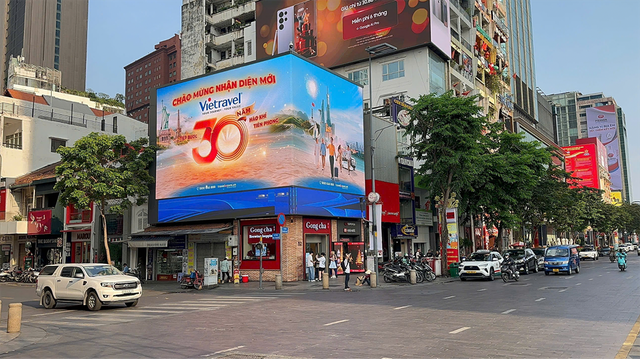 Th&ocirc;ng điệp đằng sau dấu &lsquo;mặt trời lệch&rsquo; tr&ecirc;n logo Vietravel: T&iacute;n hiệu cuộc chuyển m&igrave;nh lớn?   - Ảnh 1.