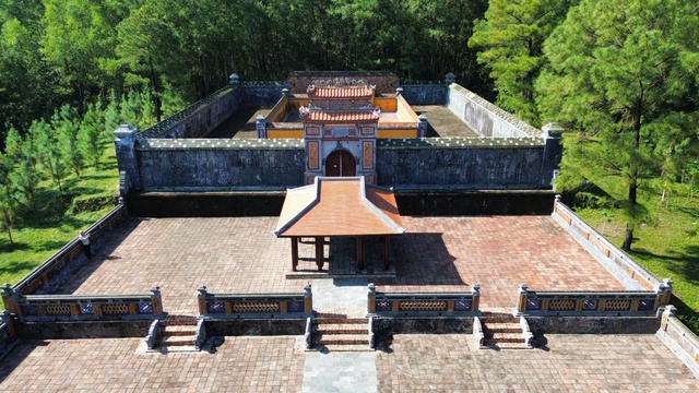 Đơn vị quản lý giải thích công trình ‘lạ’ trong di tích Huế- Ảnh 1. Đơn vị quản lý giải thích công trình ‘lạ’ trong di tích Huế- Ảnh 1.