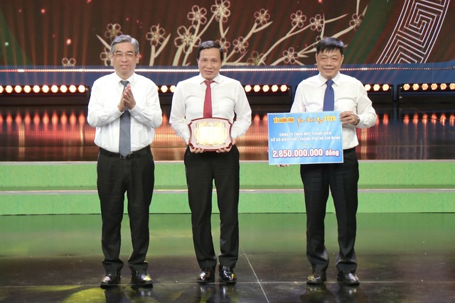 'Tết nghĩa t&igrave;nh' huy động hơn 21 tỉ đồng hỗ trợ n&ocirc;ng d&acirc;n kh&oacute; khăn - Ảnh 2.