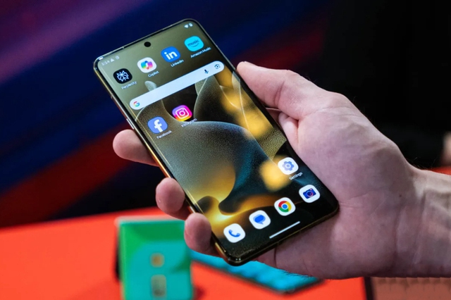 Motorola Signature trình làng với cấu hình khủng, hỗ trợ đến 7 năm - Ảnh 2.