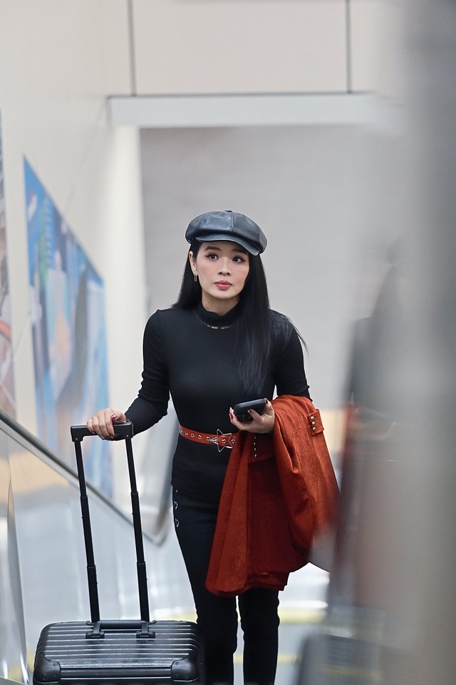 Sắc vóc trẻ trung, quyến rũ của diễn viên Hoài An ở tuổi ngoài 50 - Ảnh 2.